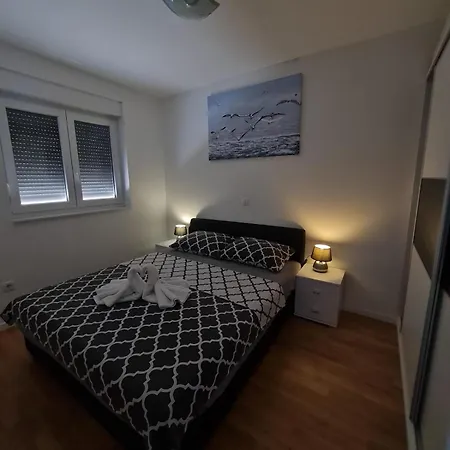 Zdrijac Apartment Nin